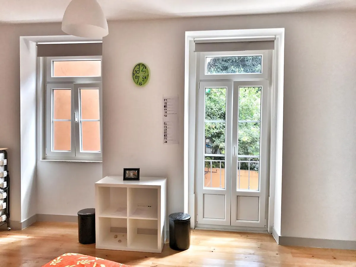 Guesthouse Castelo Lisbon Bed & Breakfast